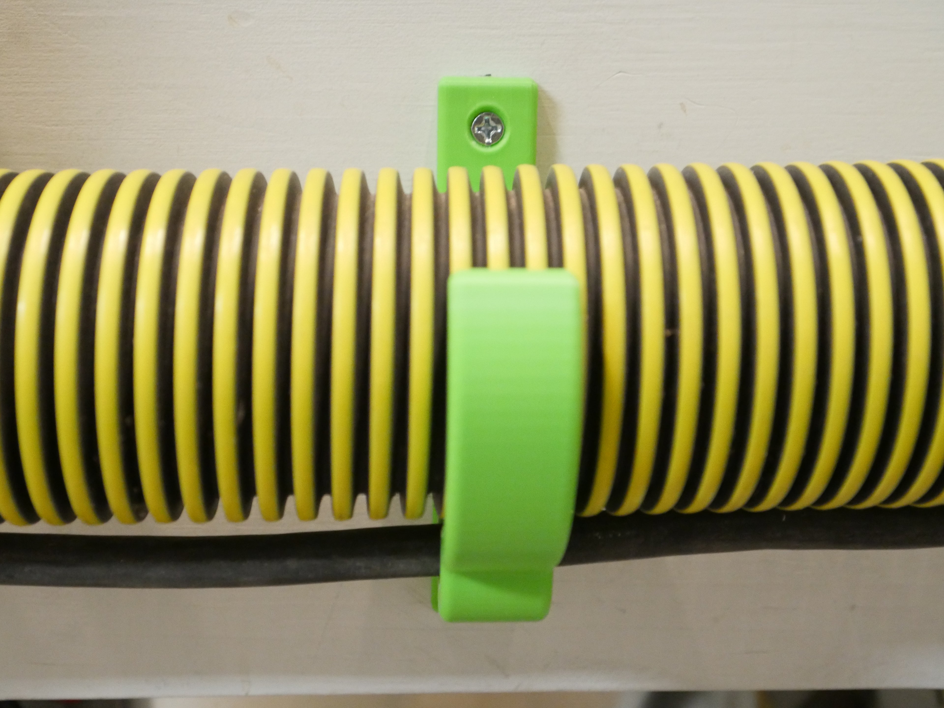 Vacuum Hose Mount (4-Pack)